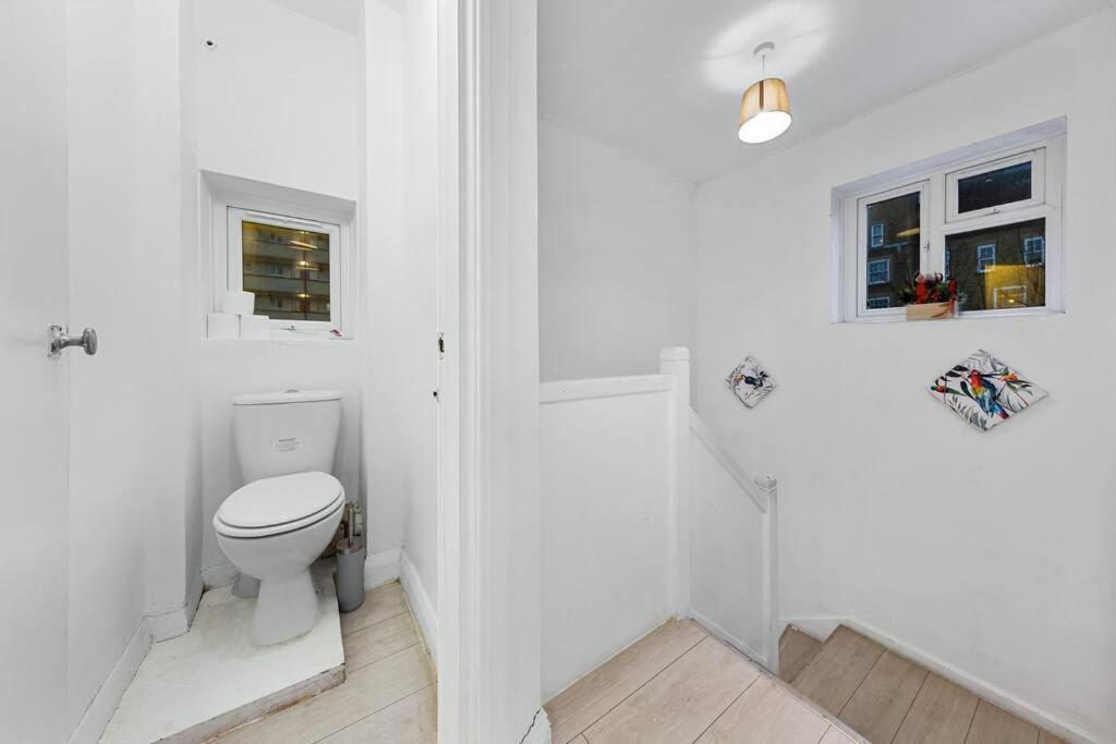 Holiday Home Near Kings Cross Sleep 12 Sp7 Londra Exterior foto