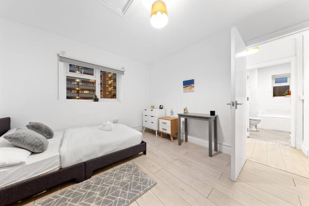 Holiday Home Near Kings Cross Sleep 12 Sp7 Londra Exterior foto