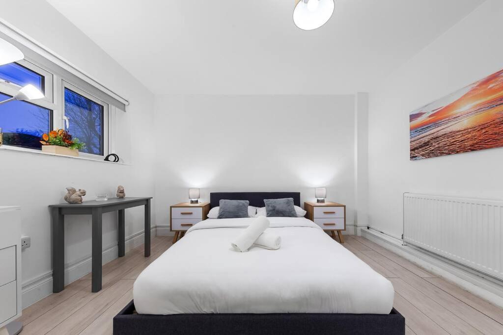 Holiday Home Near Kings Cross Sleep 12 Sp7 Londra Exterior foto