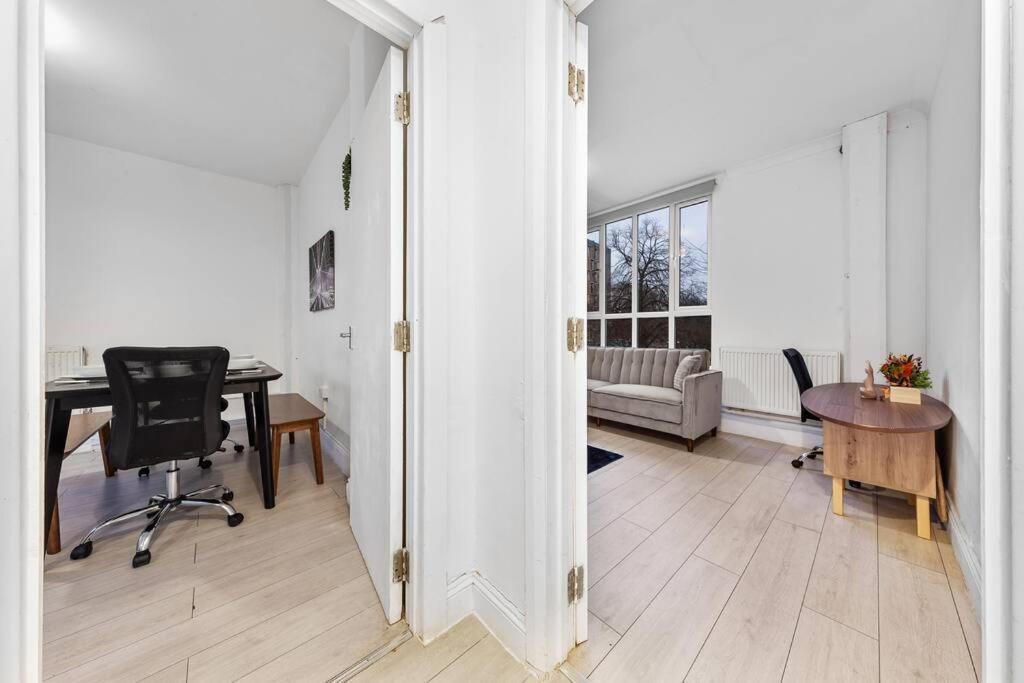 Holiday Home Near Kings Cross Sleep 12 Sp7 Londra Exterior foto