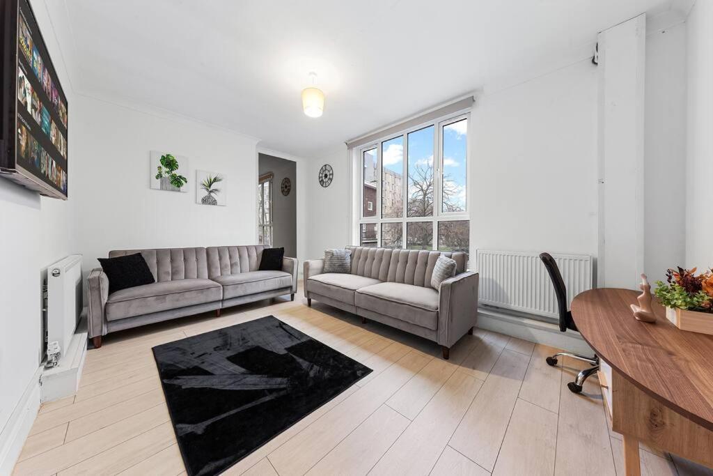 Holiday Home Near Kings Cross Sleep 12 Sp7 Londra Exterior foto