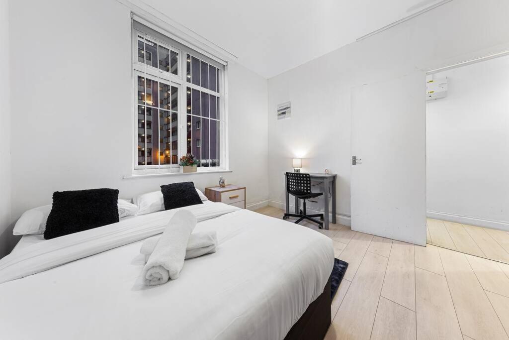 Holiday Home Near Kings Cross Sleep 12 Sp7 Londra Exterior foto